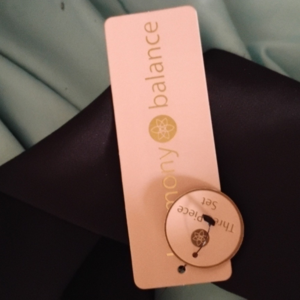 NWT Harmony Balance Active wear Set 3 Pieces - Picture 2 of 13